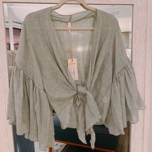 Jade green front tie shirt perfect with high waisted jeans